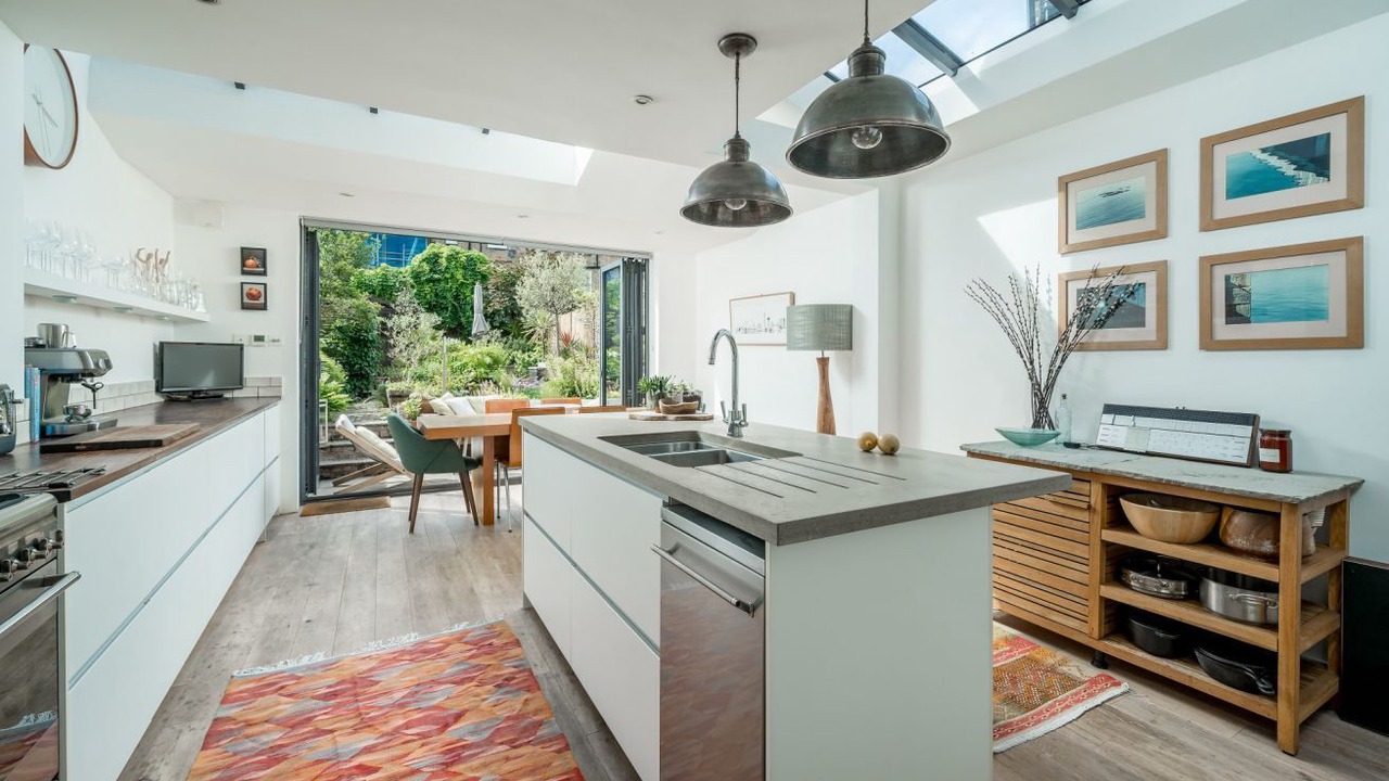 Photo of Others in Elephant and Castle