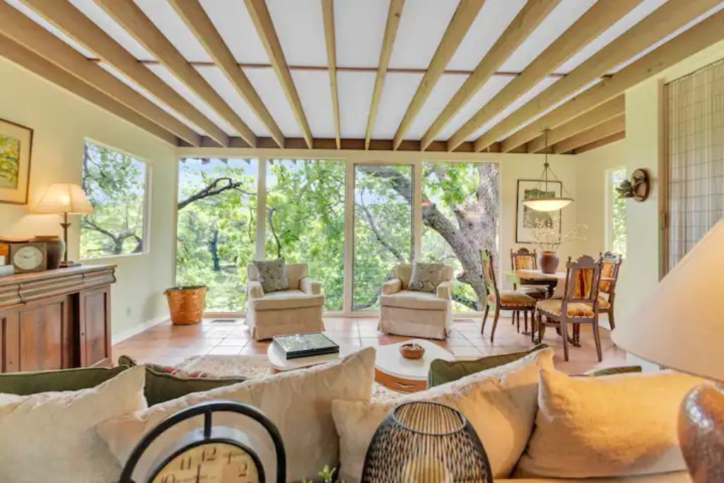 Photo of Livingroom in Seguin