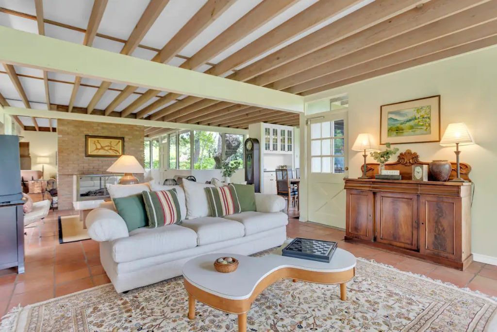 Photo of Livingroom in Seguin