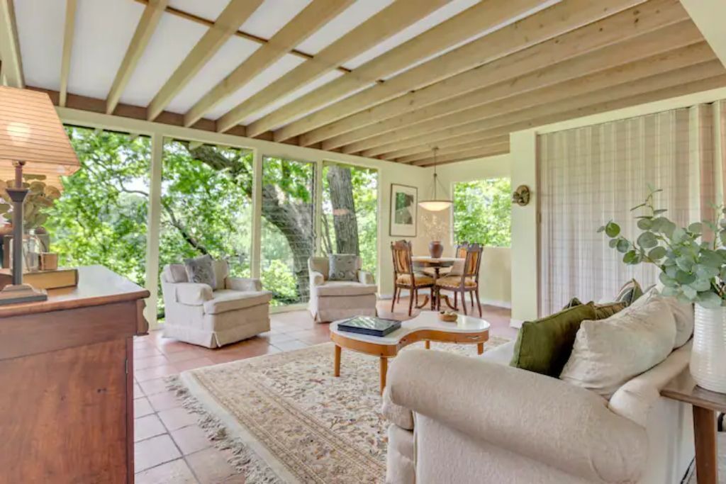 Photo of Livingroom in Seguin