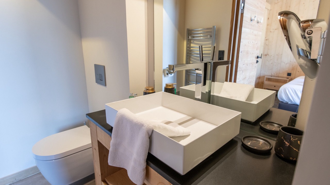 Photo of Bathroom in Eclose-Est