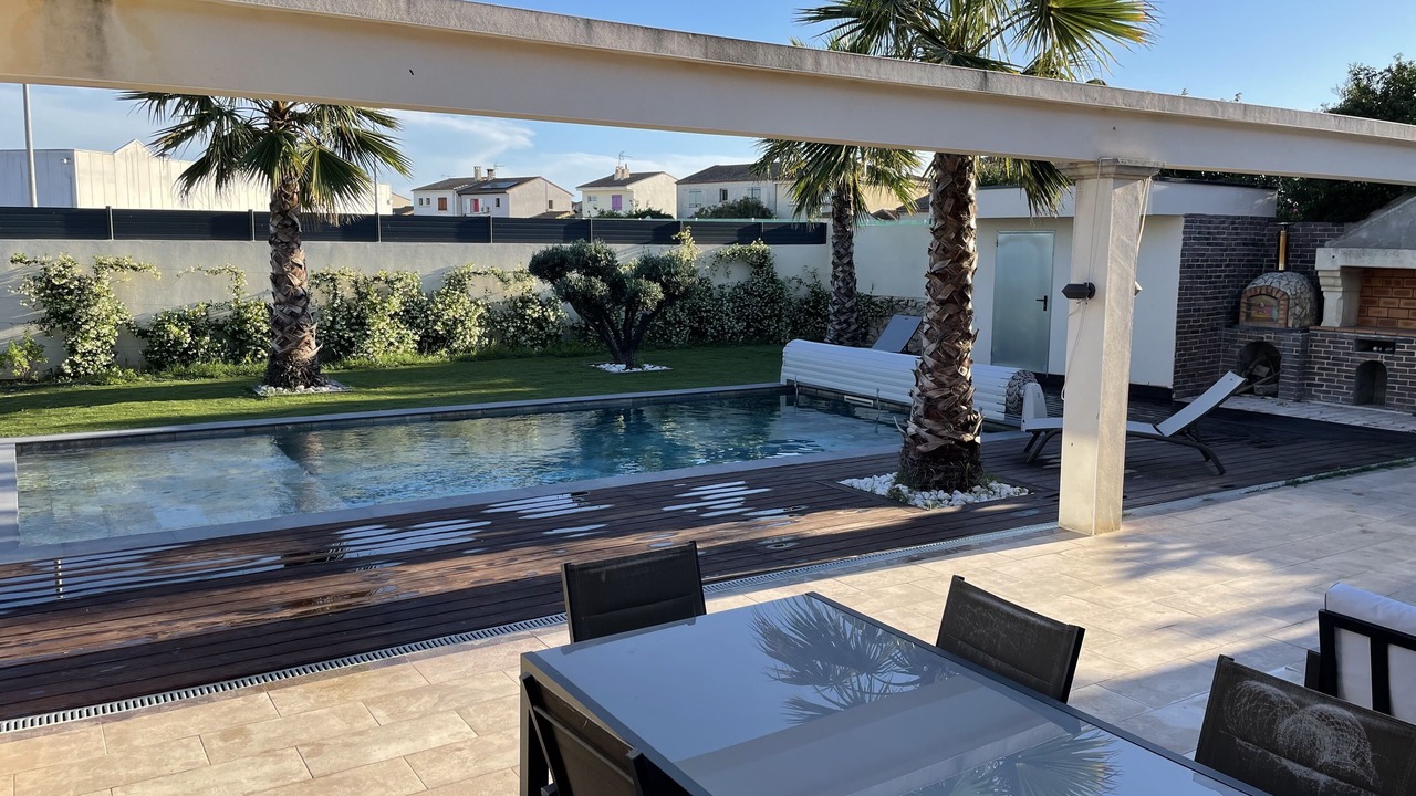 Photo of Outdoor in Lunel