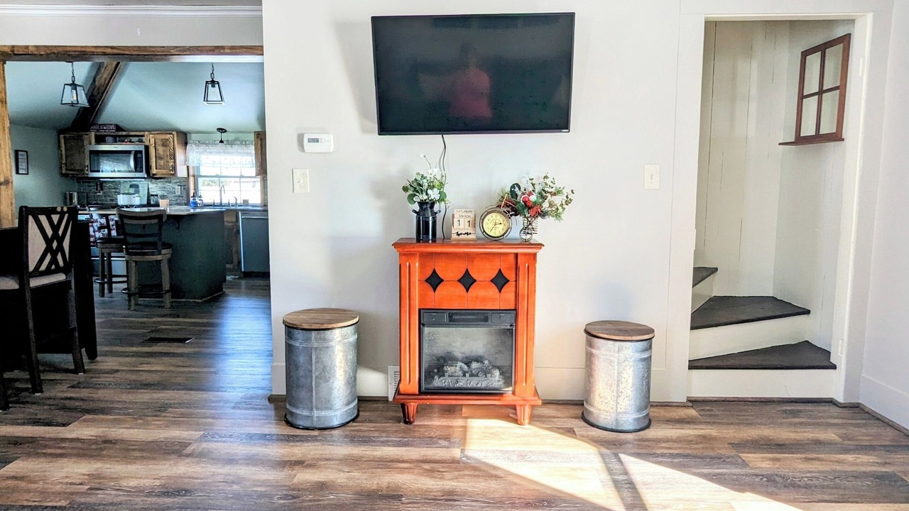 Photo of Livingroom in Rogers City