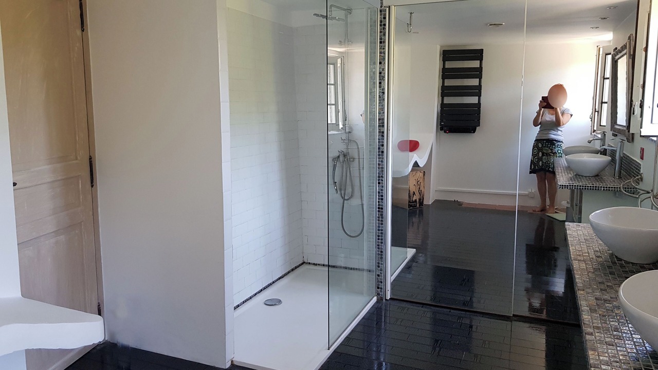Photo of Bathroom in Laroque