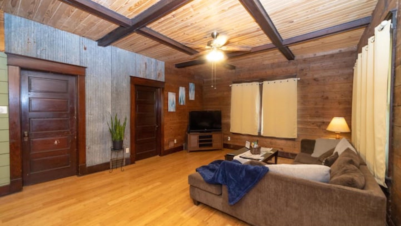 Photo of Livingroom in Harrison