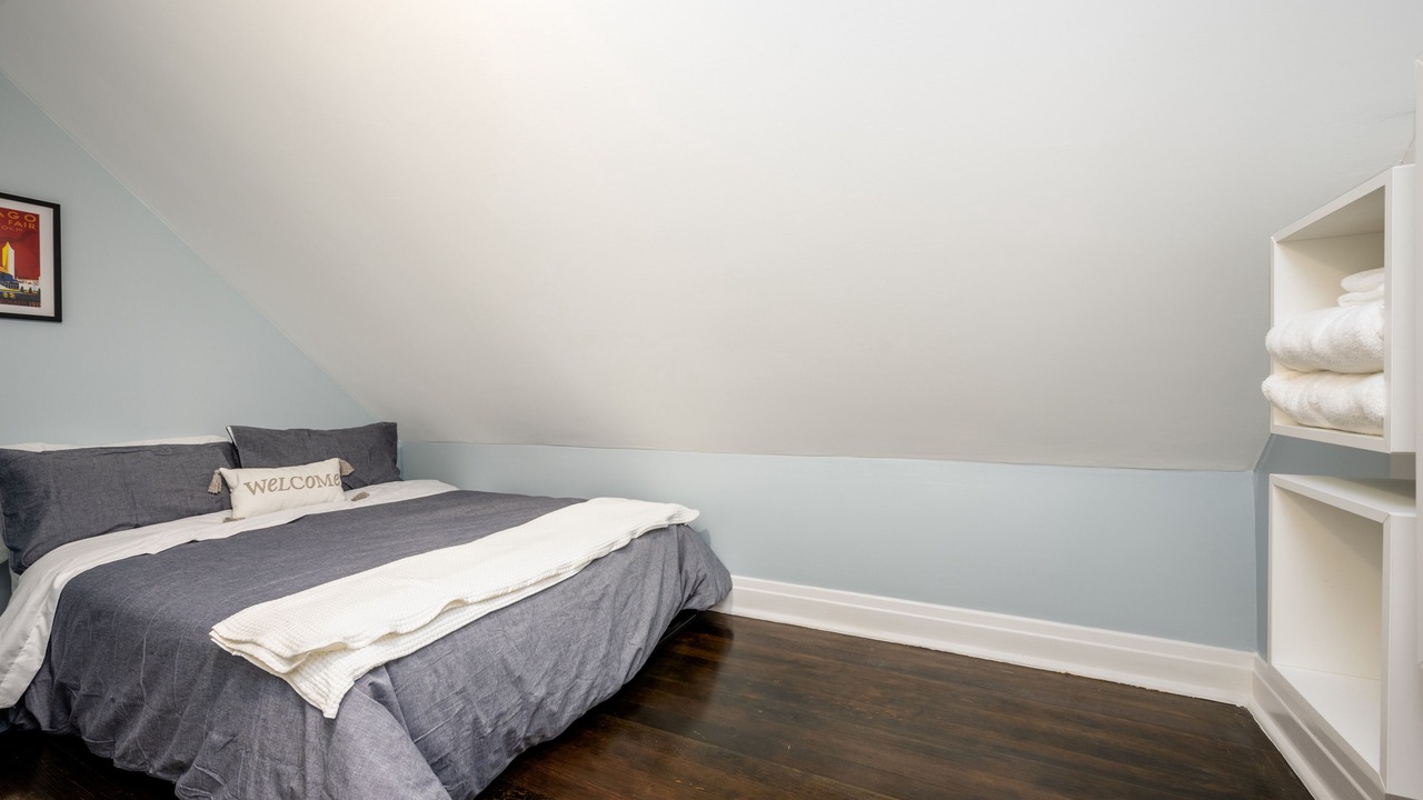 Photo of Bedroom in Logan Square