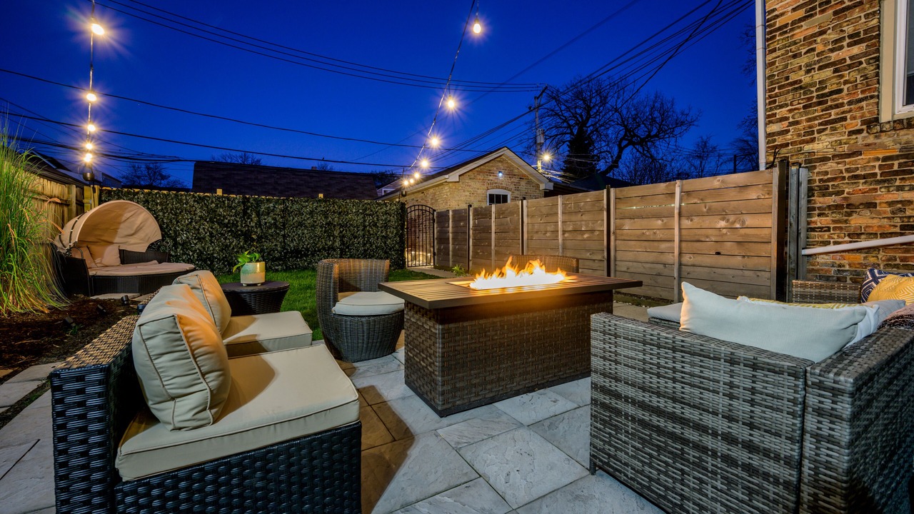 Photo of Outdoor in Logan Square