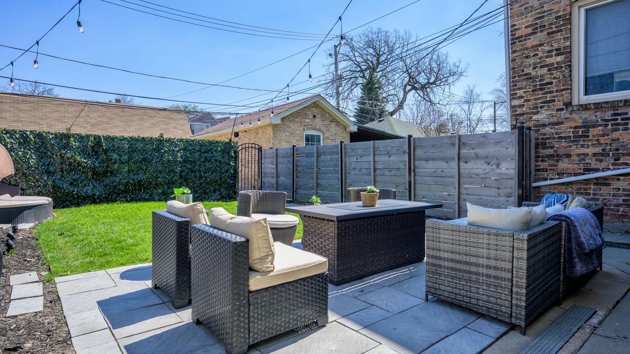 Photo of Patio Balcony in Logan Square