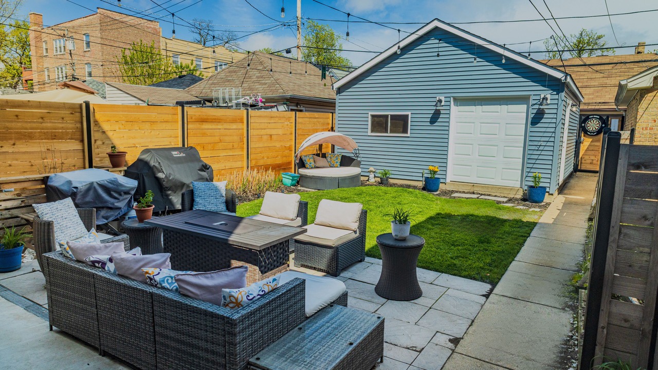 Photo of Patio Balcony in Logan Square