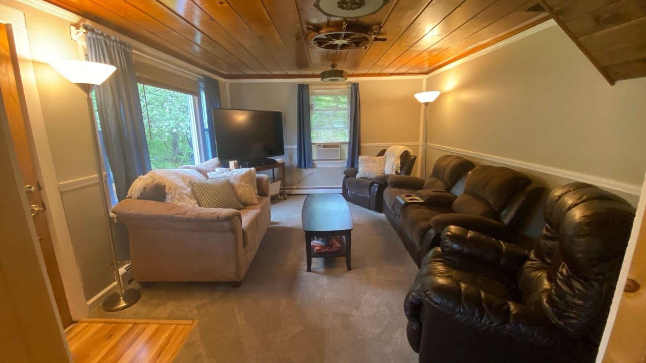 Photo of Livingroom in Roscommon County