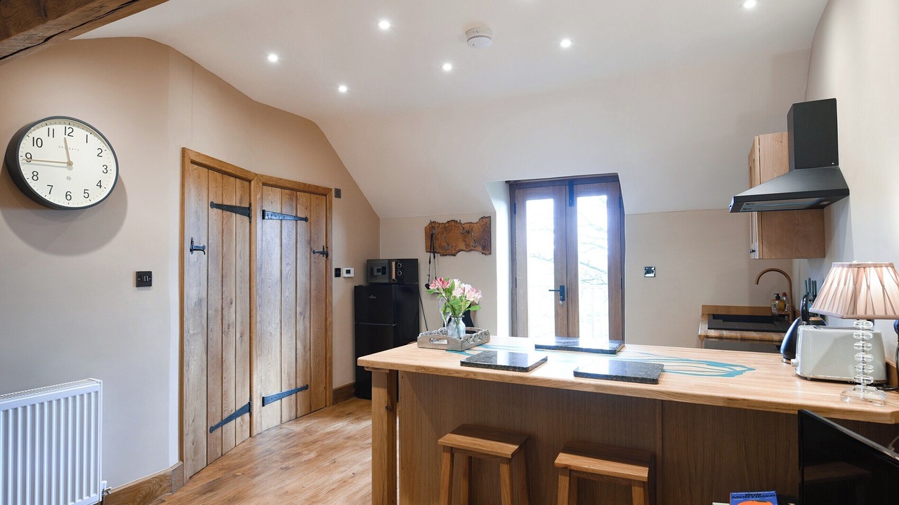 Photo of Others in Kingswood