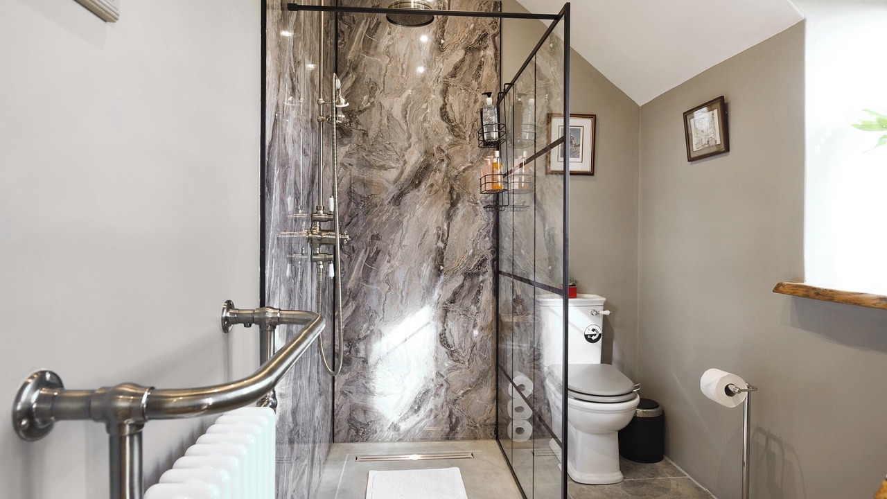 Photo of Bathroom in Kingswood