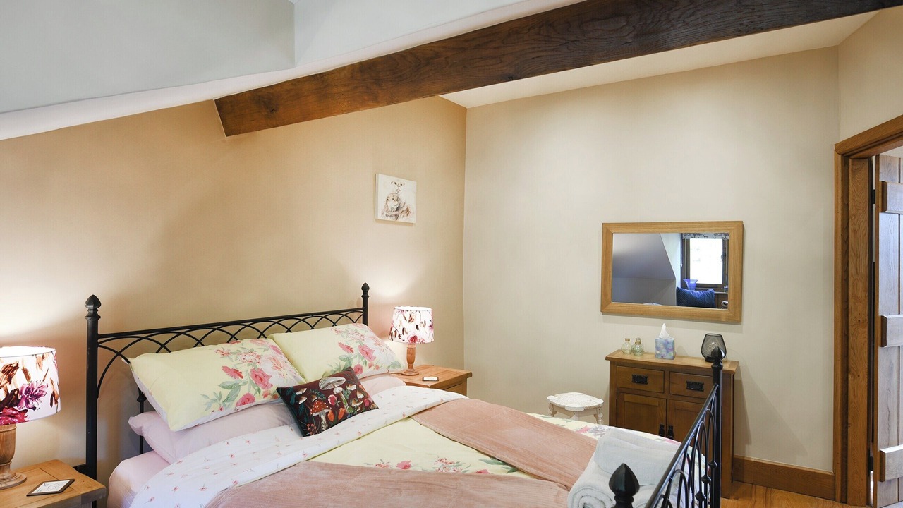 Photo of Others in Kingswood