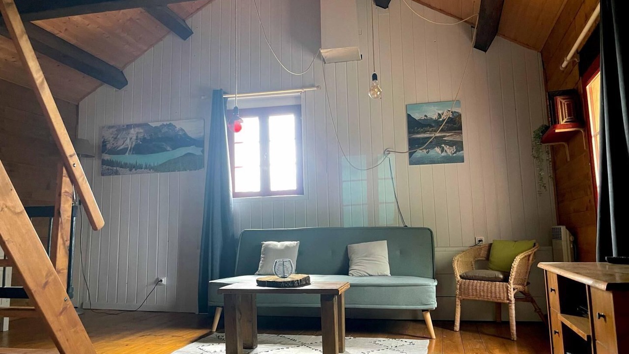 Photo of Livingroom in Saint-Pierre-des-Tripiers