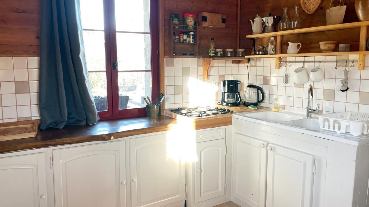 Photo of Kitchen in Saint-Pierre-des-Tripiers