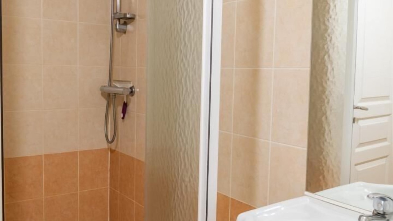 Photo of Bathroom in Meyrueis