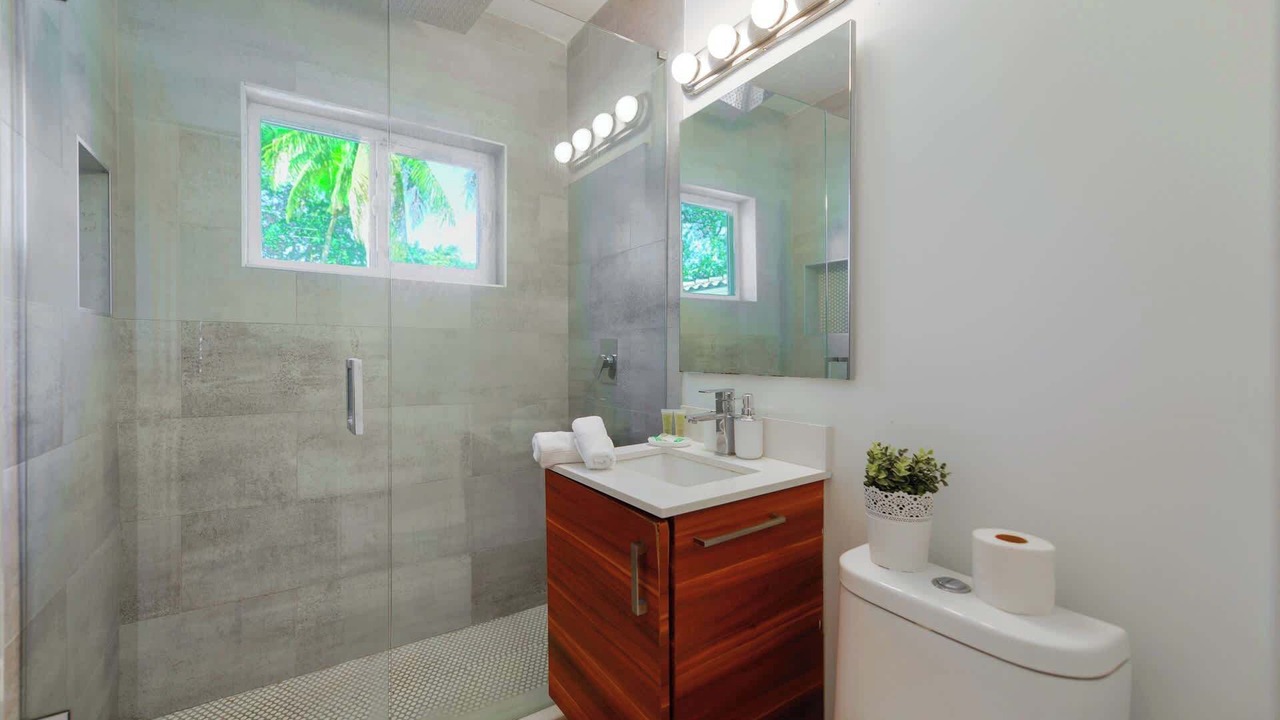 Photo of Bathroom in Ludlam