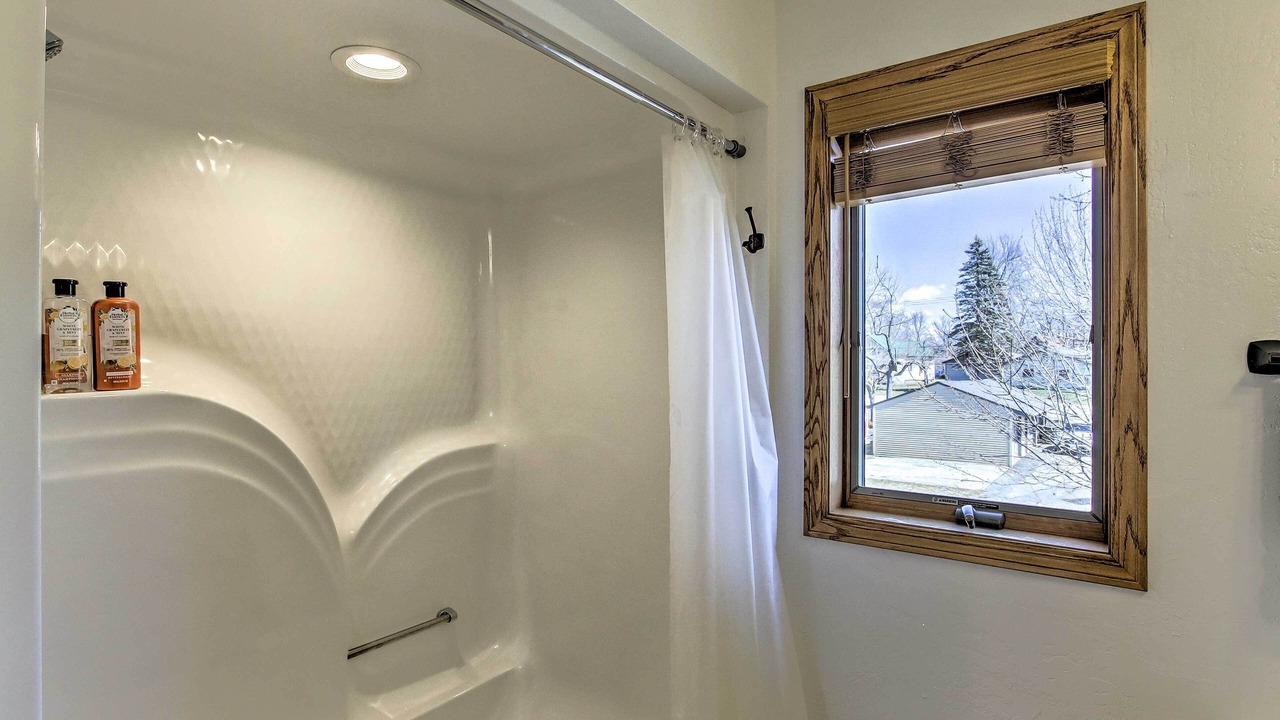 Photo of Bathroom in Cecil