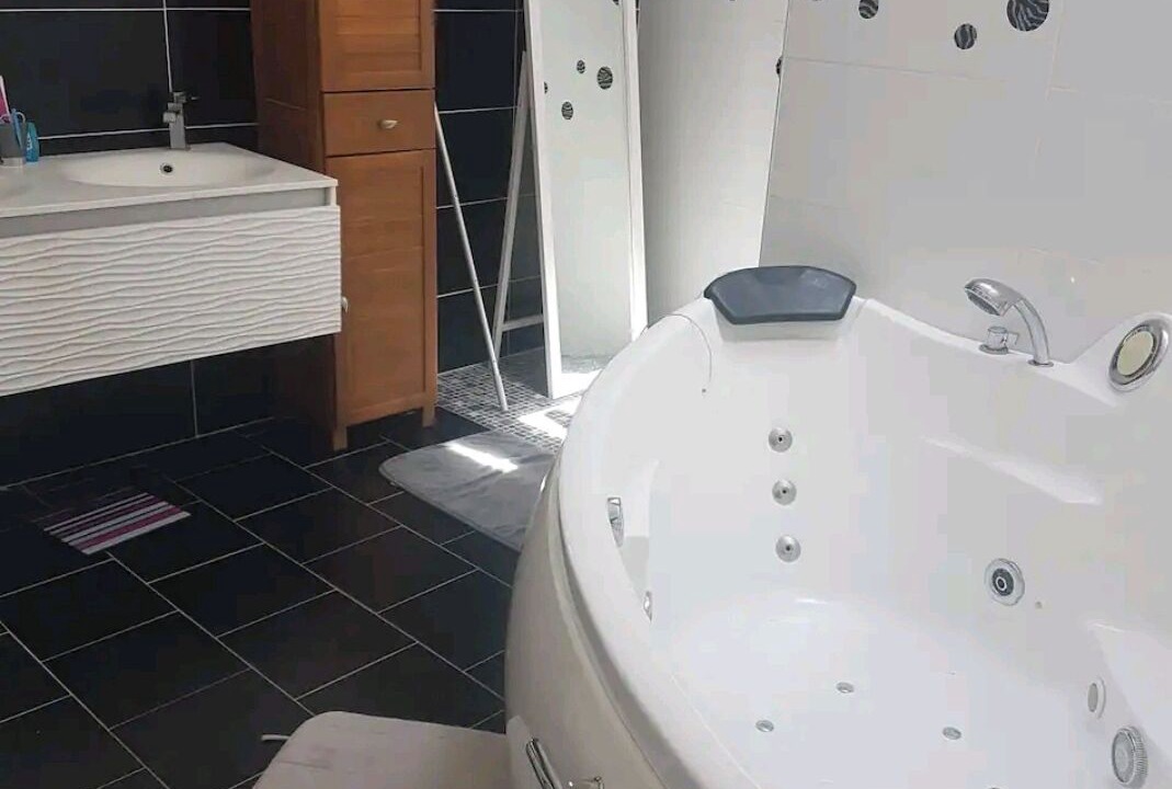 Photo of Bathroom in Saint-Andre-de-Roquelongue