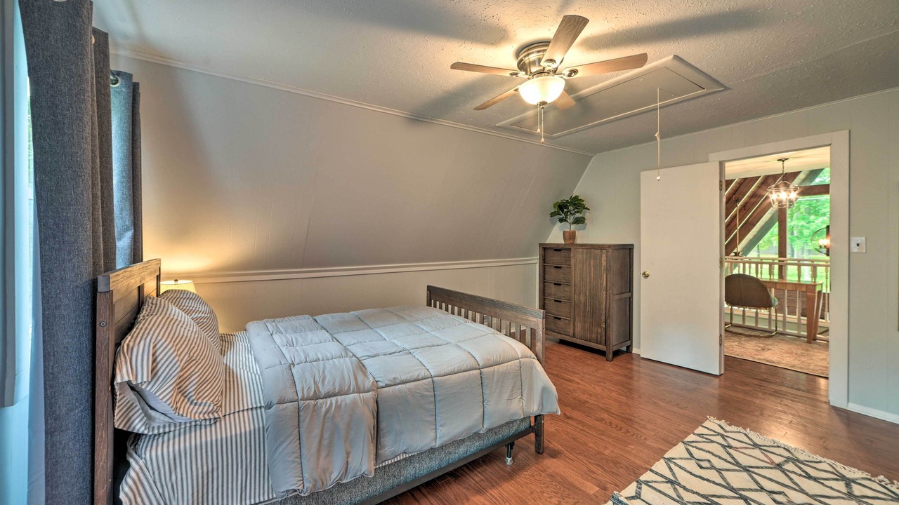 Photo of Bedroom in Benton