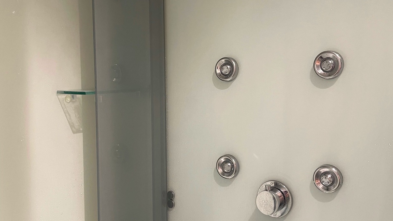 Photo of Bathroom in Asnieres