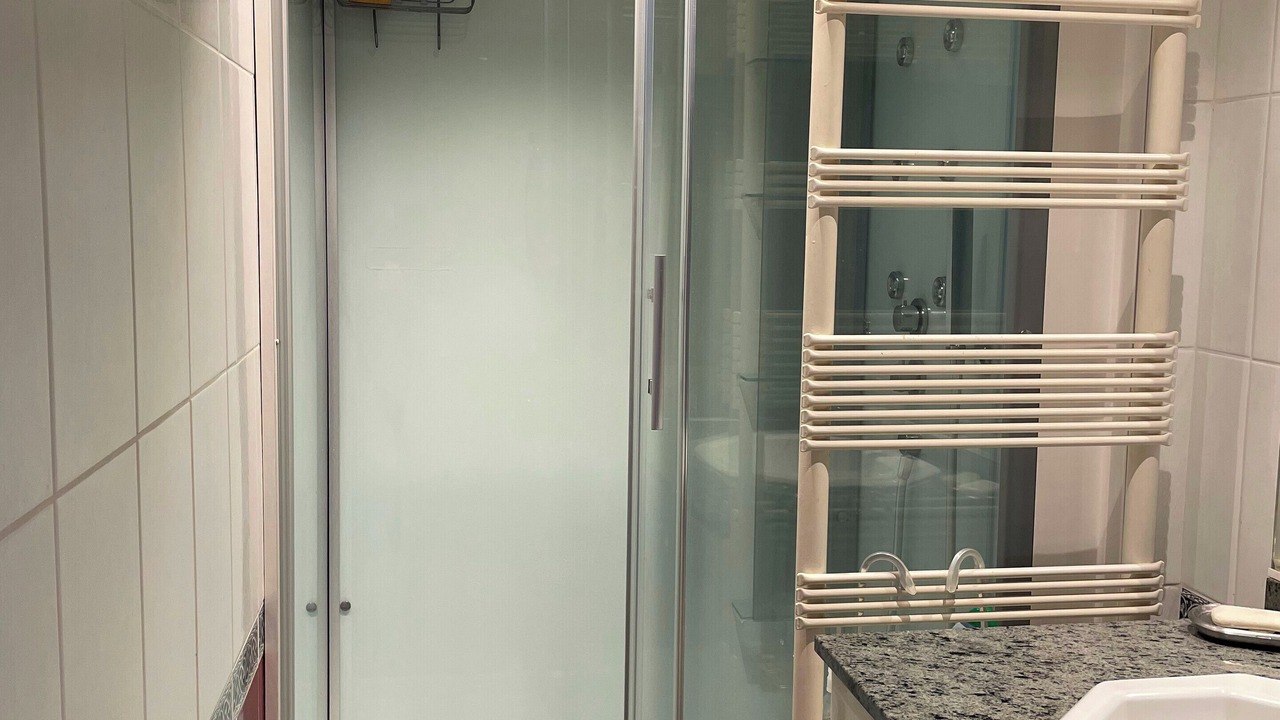 Photo of Bathroom in Asnieres