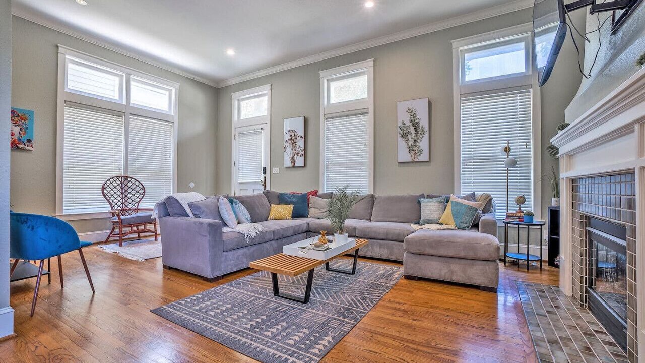 Photo of Livingroom in Uptown