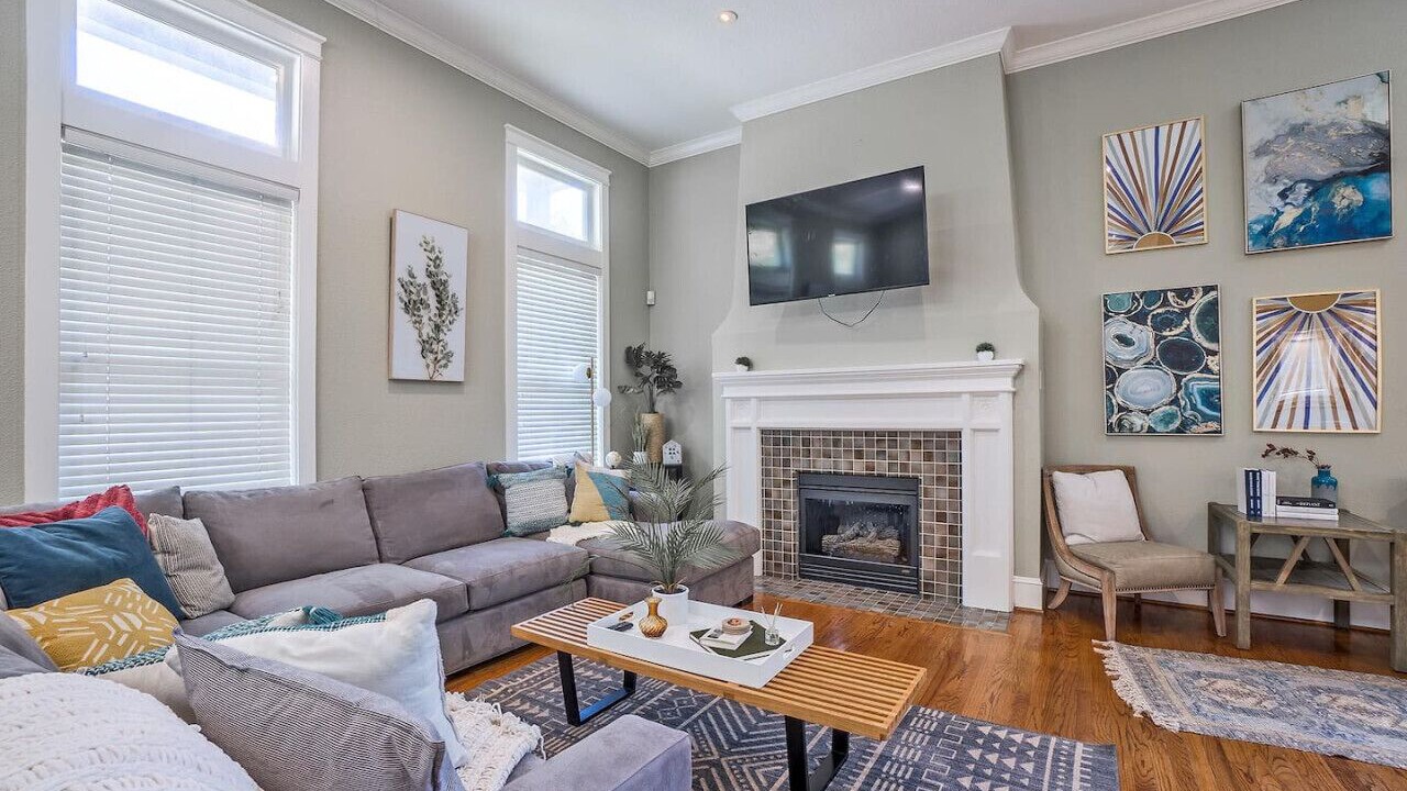 Photo of Livingroom in Uptown