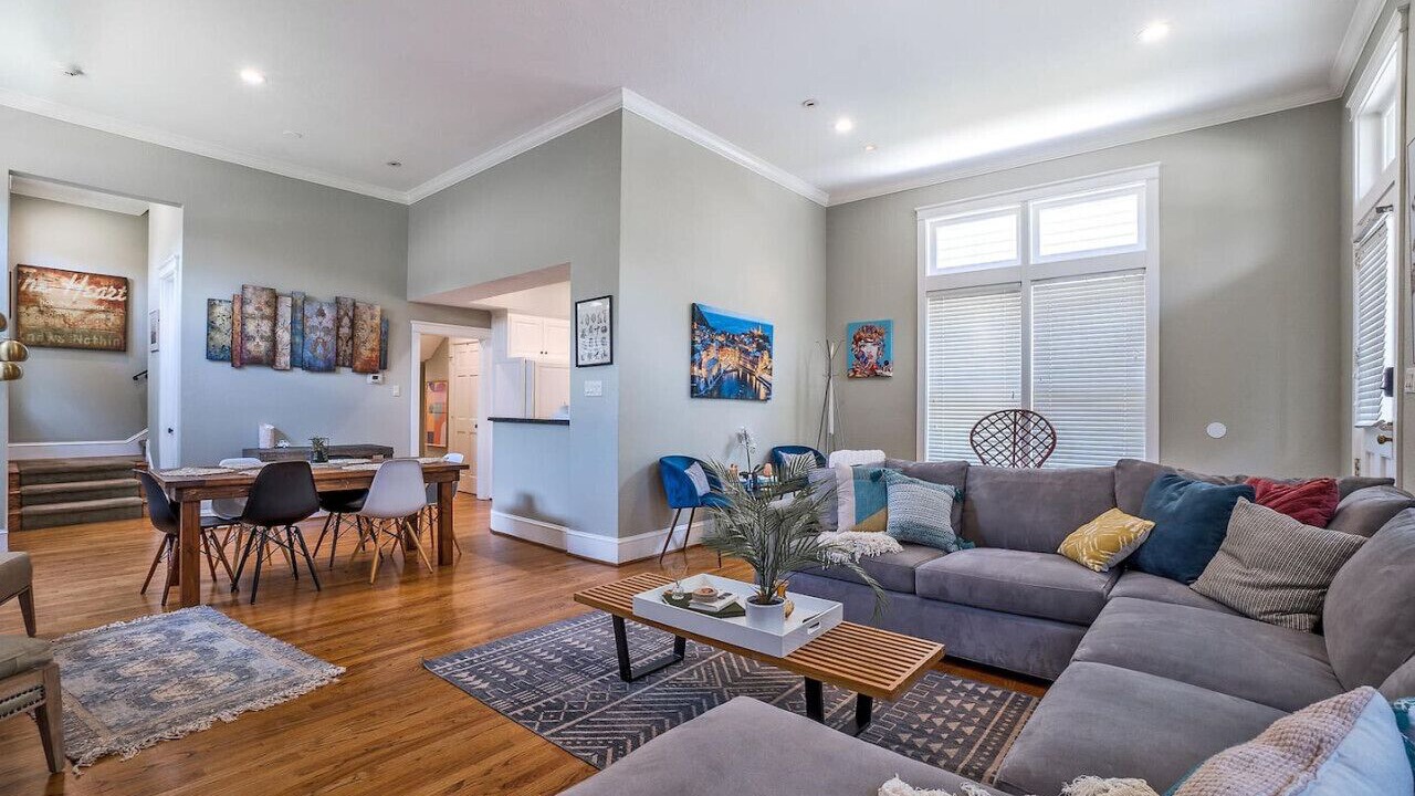 Photo of Livingroom in Uptown