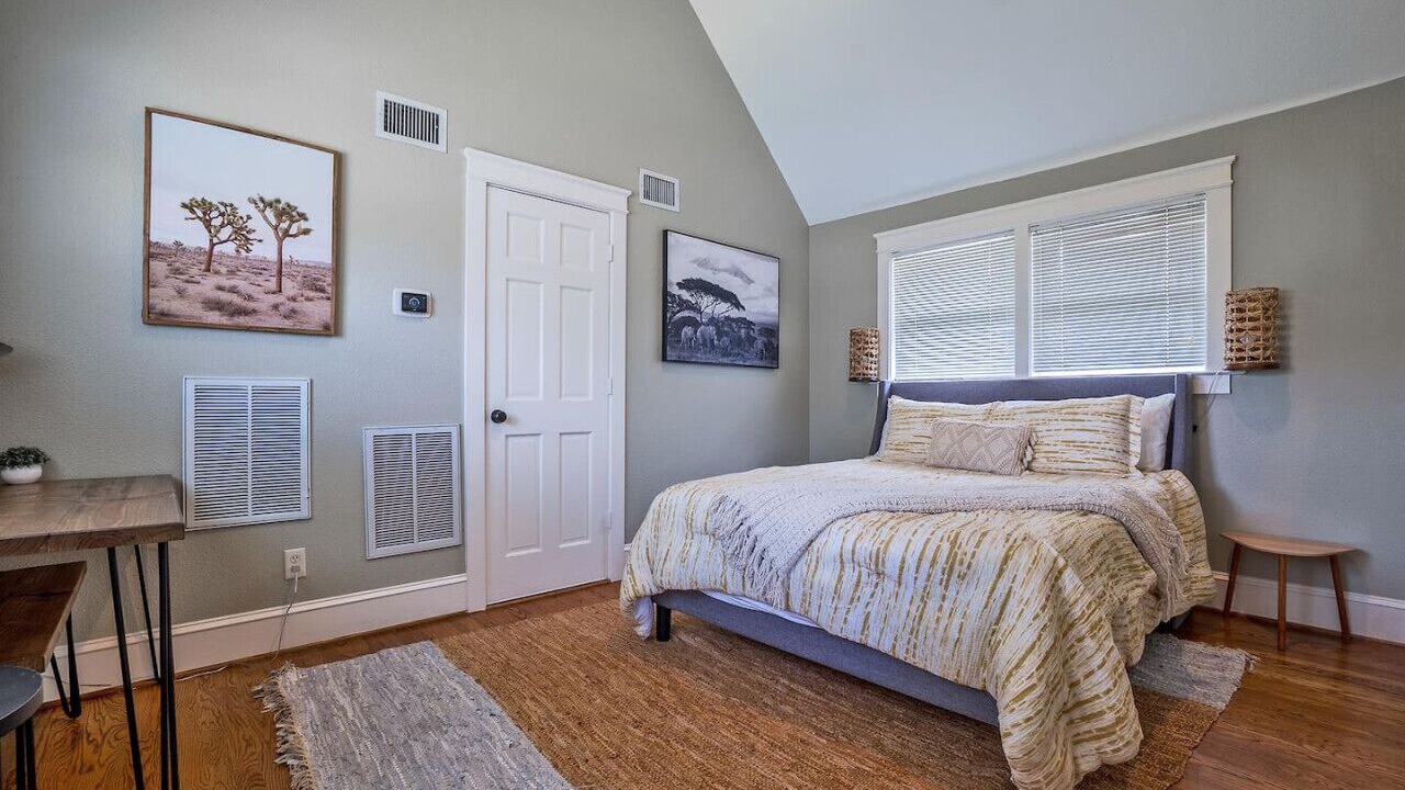 Photo of Bedroom in Uptown
