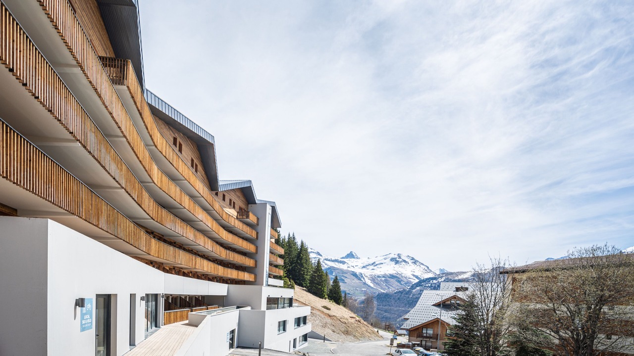 Photo of Outdoor in Auris