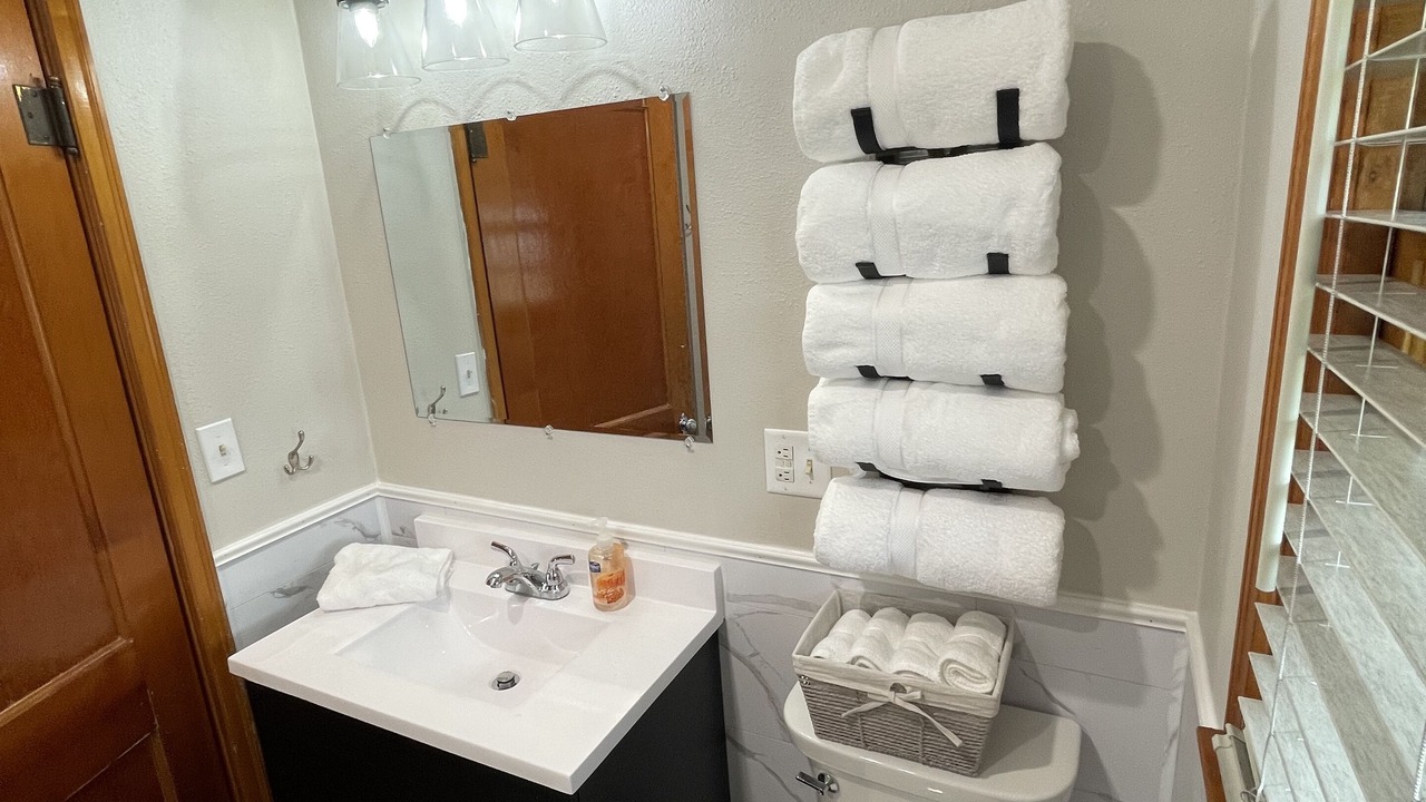 Photo of Bathroom in Guttenberg
