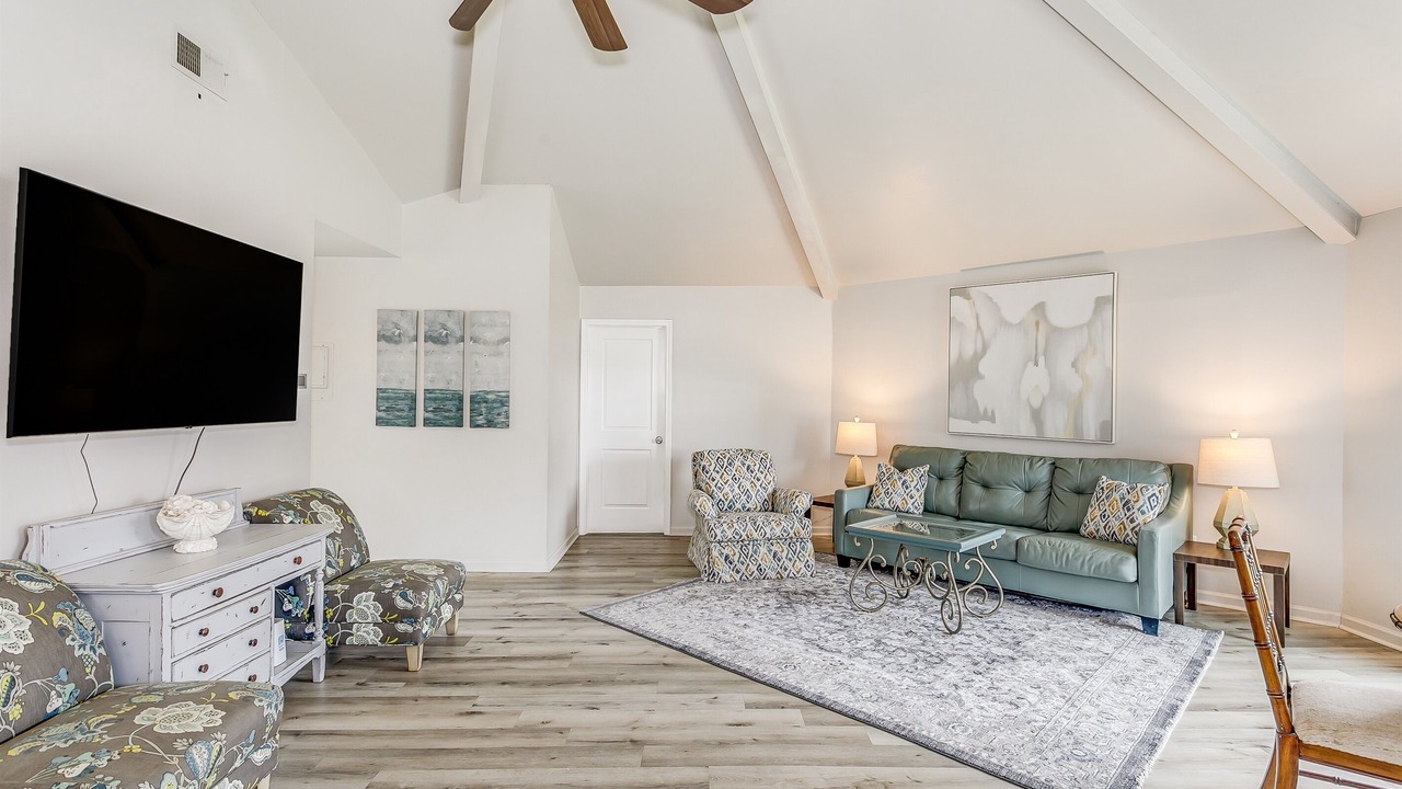 Photo of Livingroom in Gulf Breeze