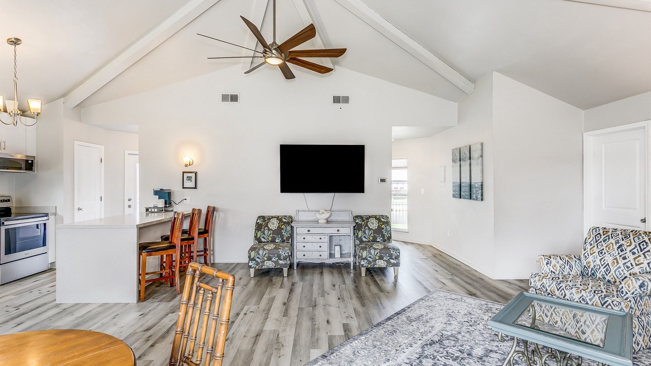 Photo of Livingroom in Gulf Breeze