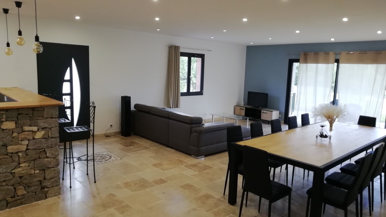 Photo of Others in Banne