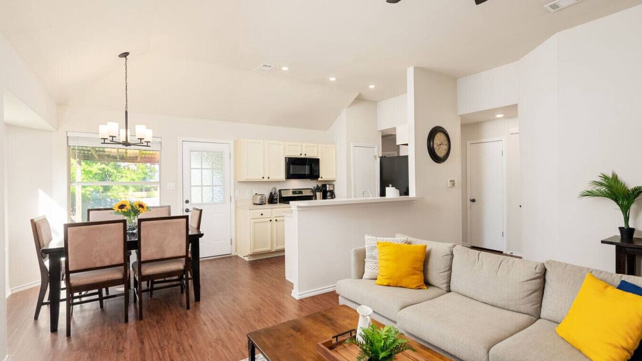 Photo of Livingroom in Round Rock