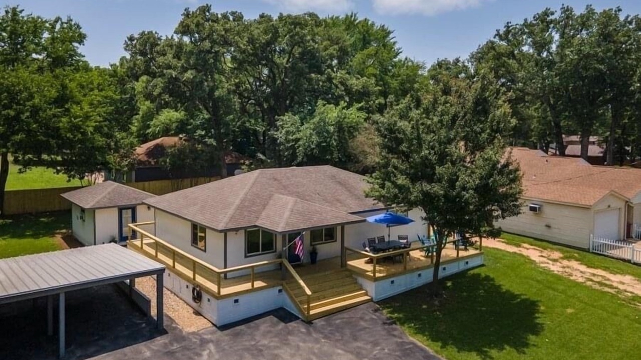 Photo of Outdoor in Carolyn Estates