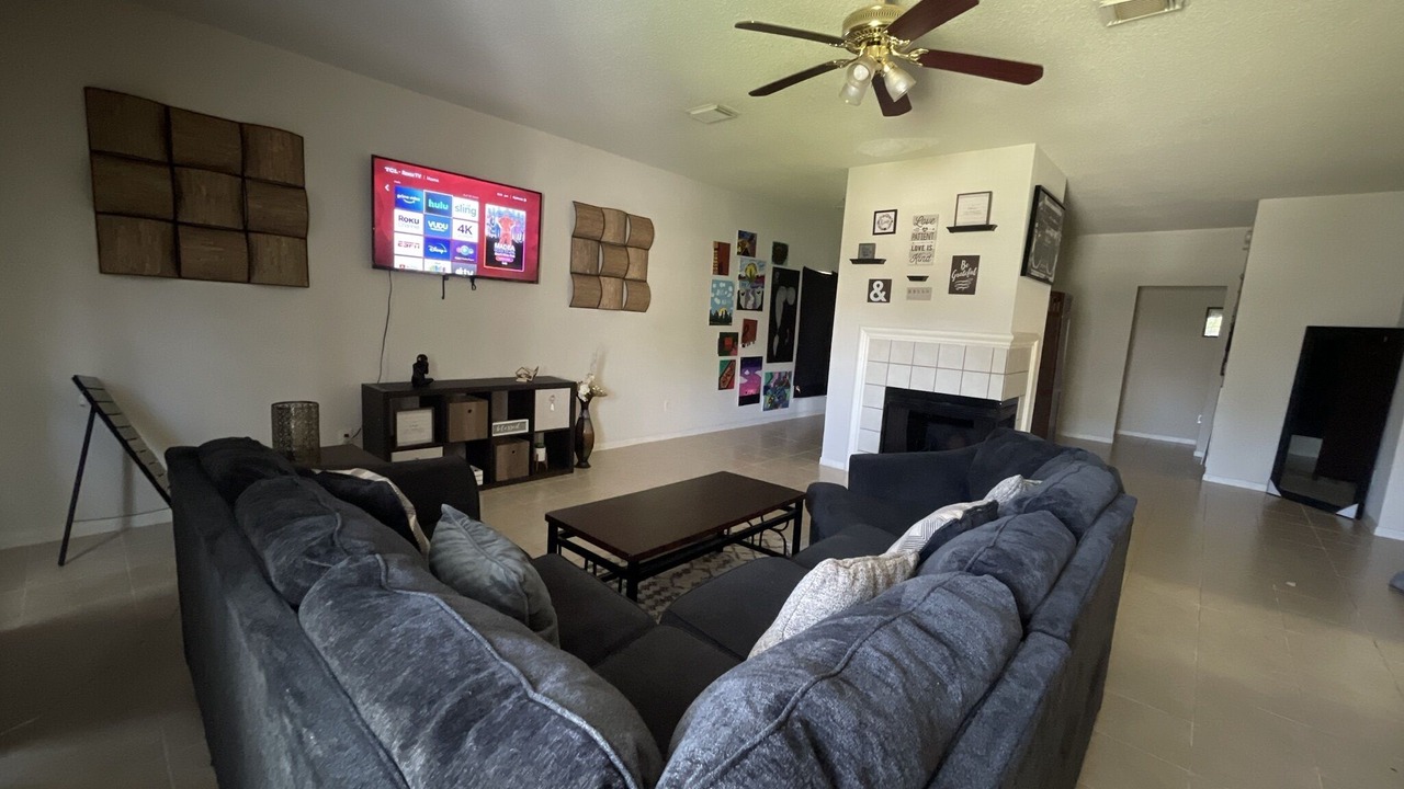 Photo of Livingroom in Houston