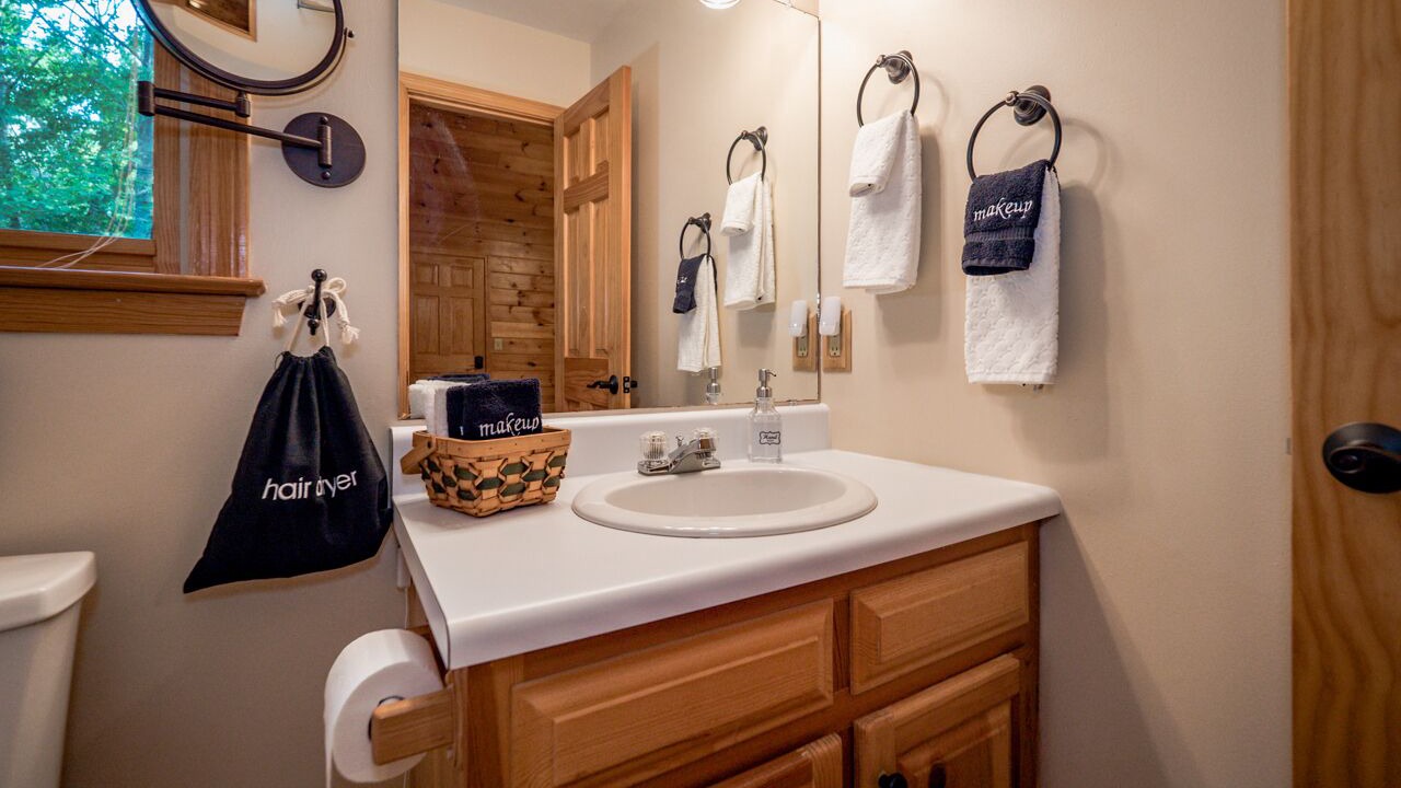 Photo of Bathroom in Walnut Mountain