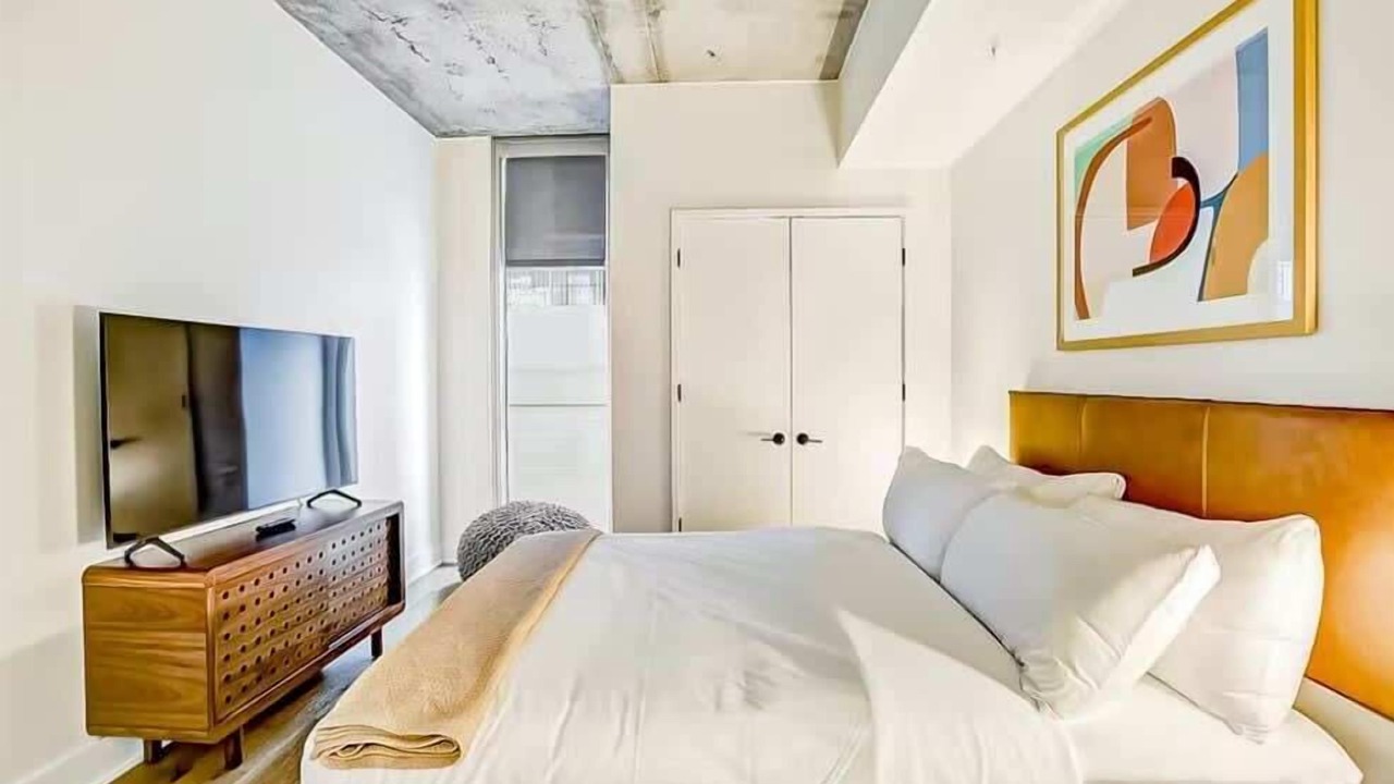 Photo of Bedroom in Rainey Street Historic District