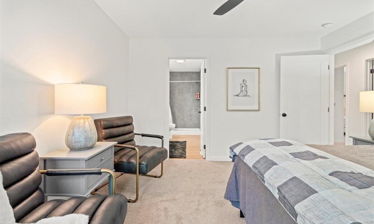 Photo of Bedroom in Cedar Falls