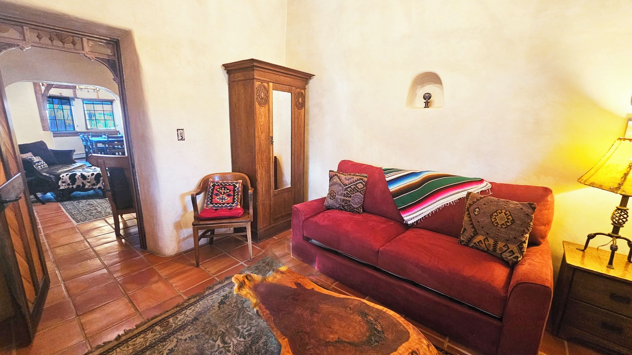 Photo of Livingroom in Taos