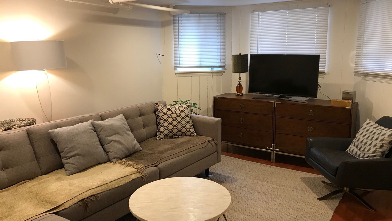 Photo of Livingroom in Lakewood-Balmoral