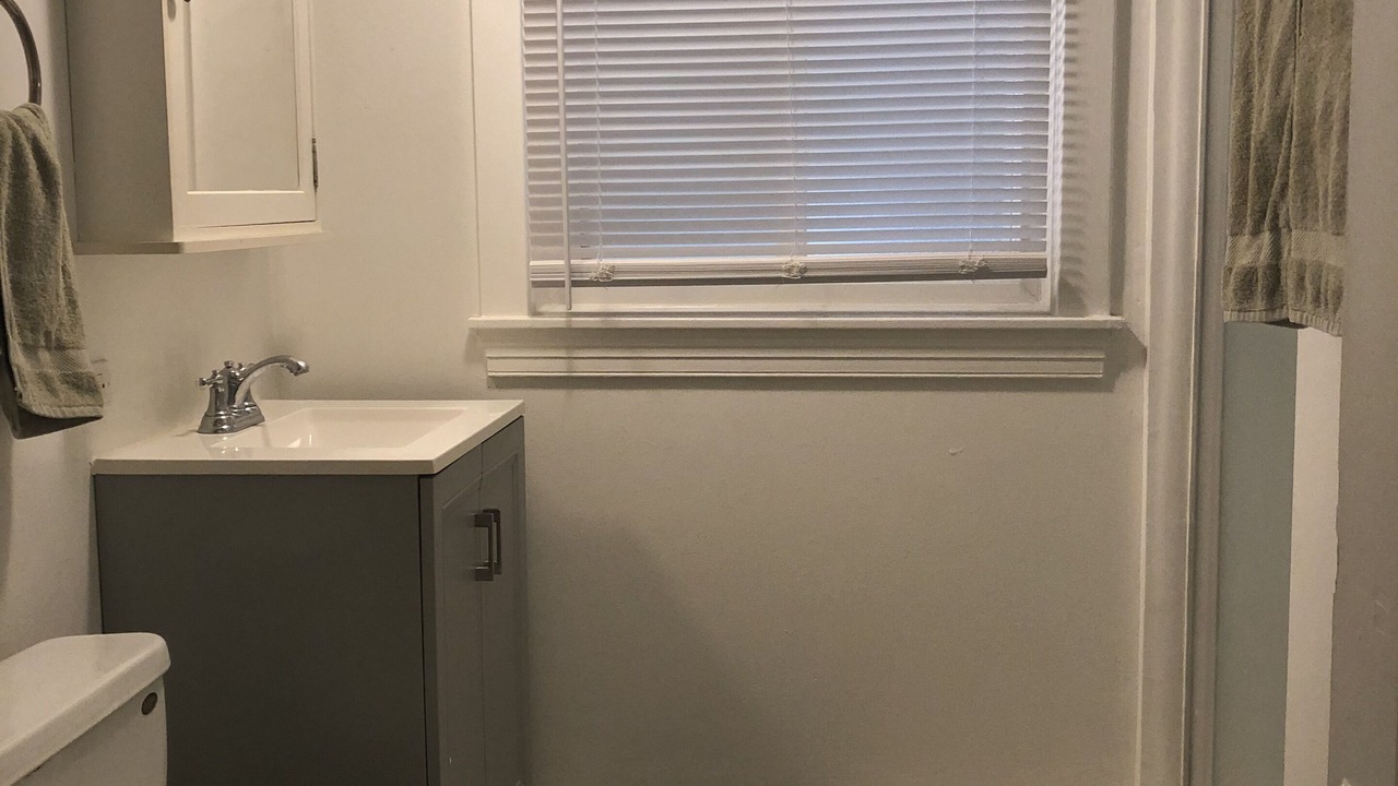 Photo of Bathroom in Lakewood-Balmoral