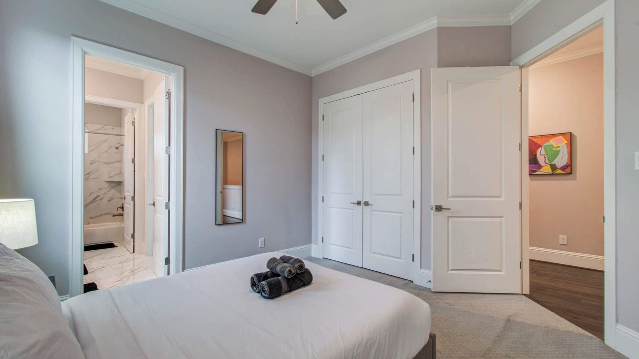 Photo of Bedroom in Washington Ave./ Memorial Park