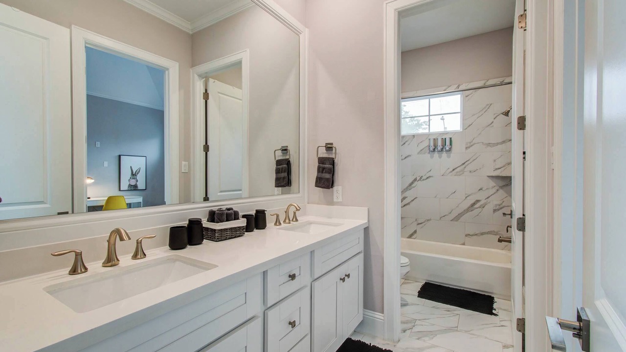 Photo of Bathroom in Washington Ave./ Memorial Park