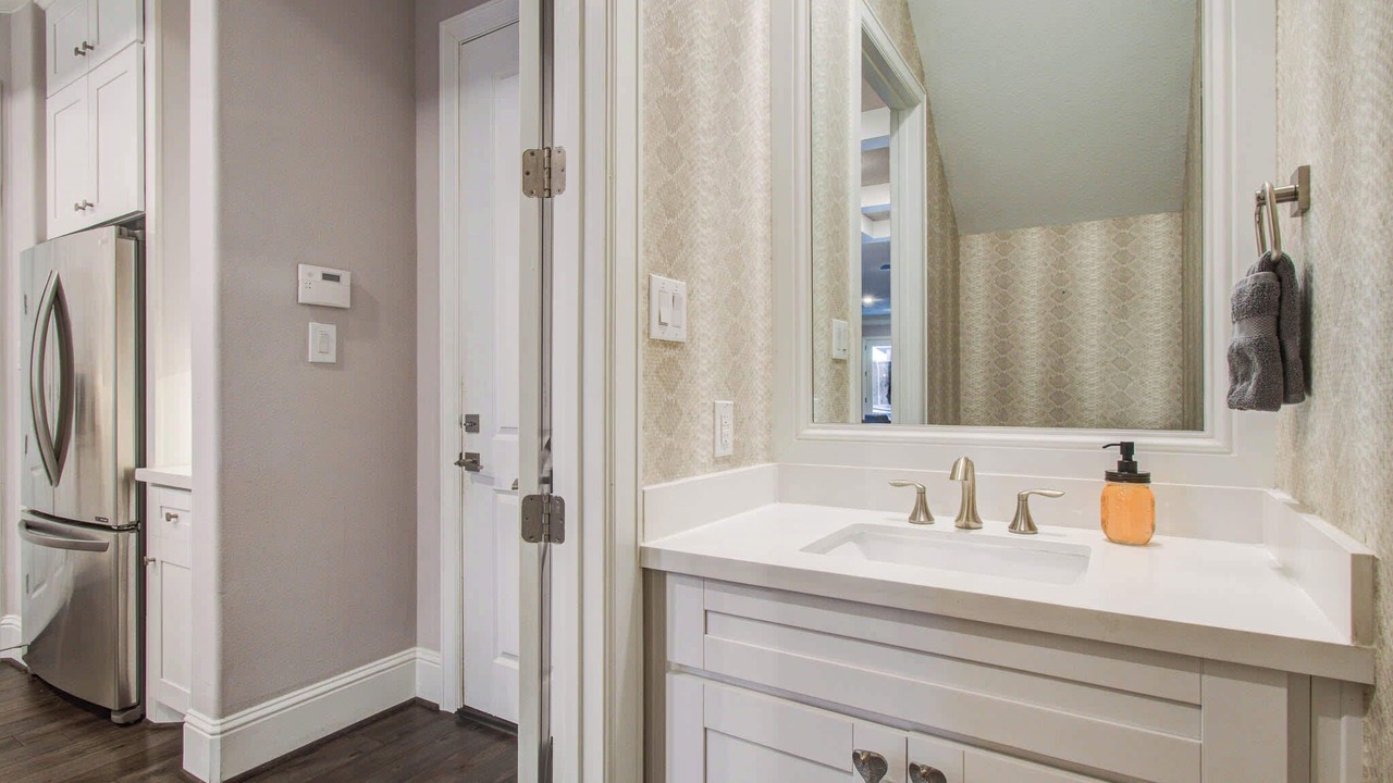 Photo of Bathroom in Washington Ave./ Memorial Park