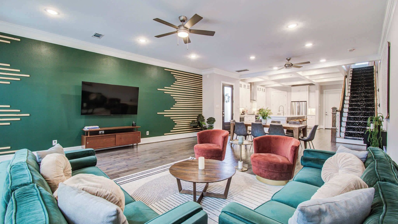 Photo of Livingroom in Washington Ave./ Memorial Park