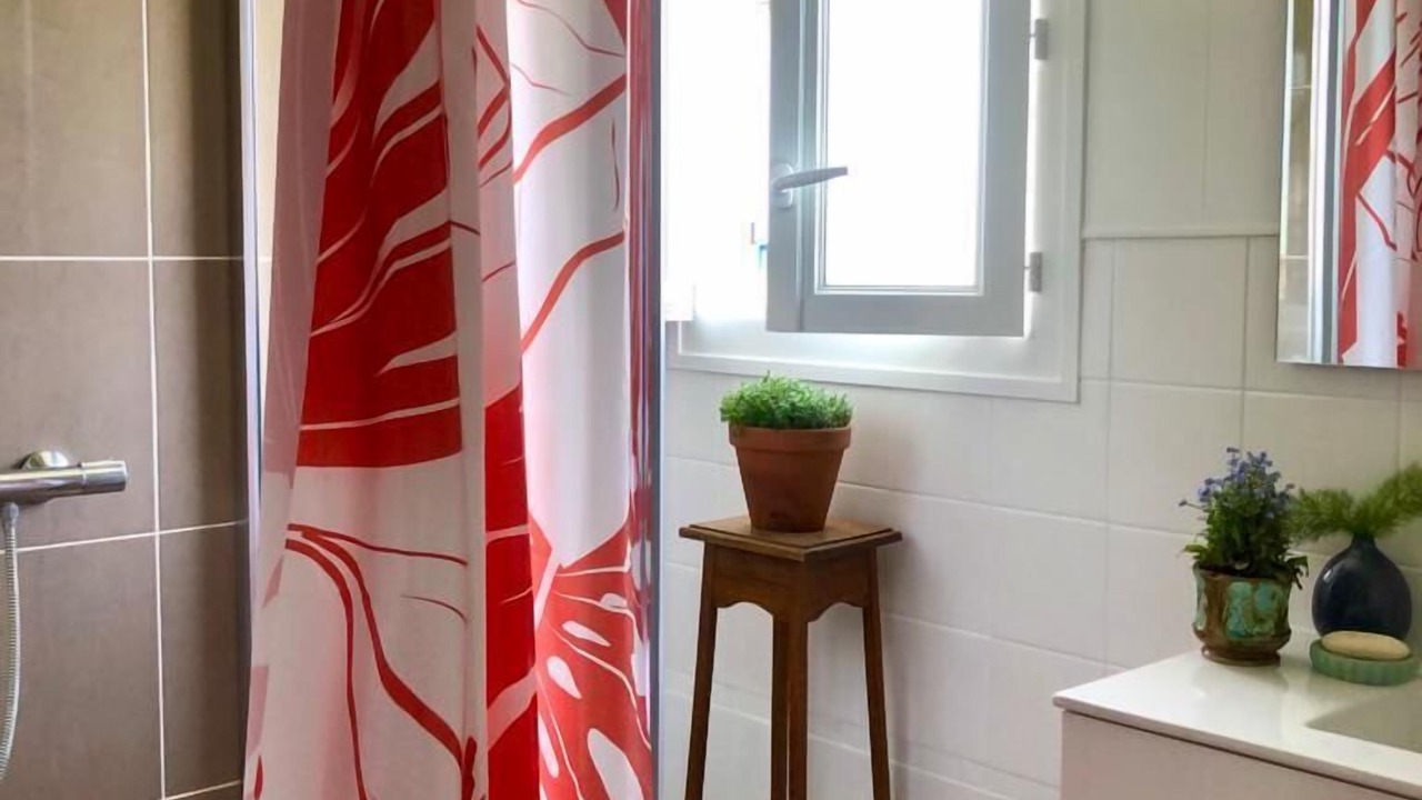 Photo of Bathroom in Saint-Vaast-la-Hougue