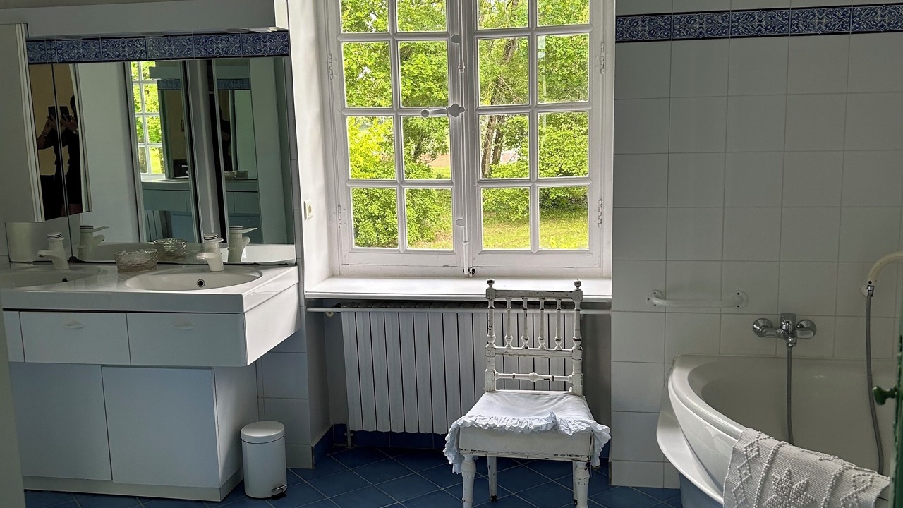 Photo of Bathroom in Tramoyes